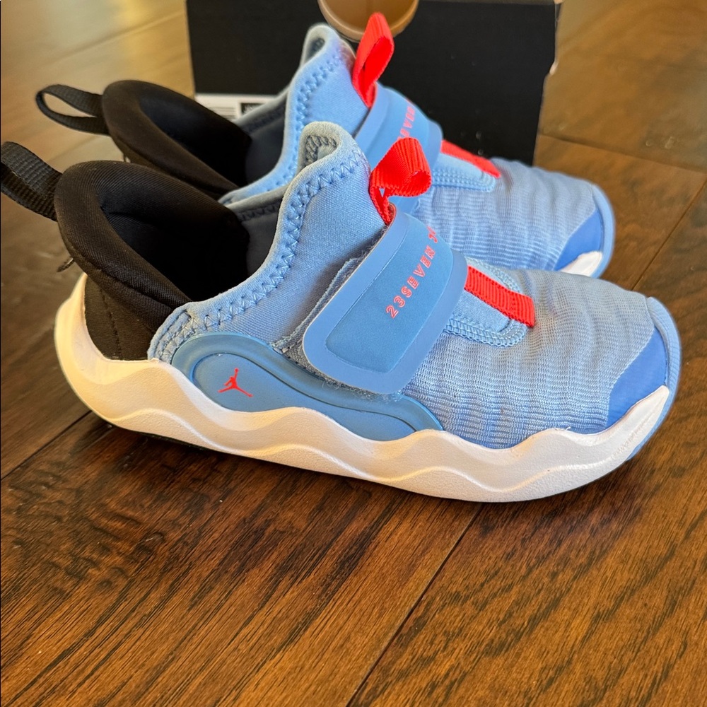 Jordan Toddler 23/7.2 EasyOn Shoes sz 10c NEW!